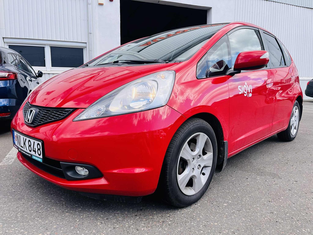Honda Jazz аренда автомобиля