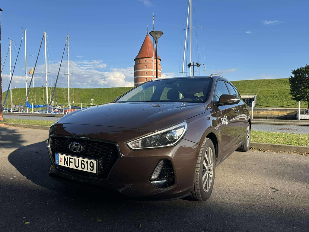 Hyundai i30 automobilio nuoma