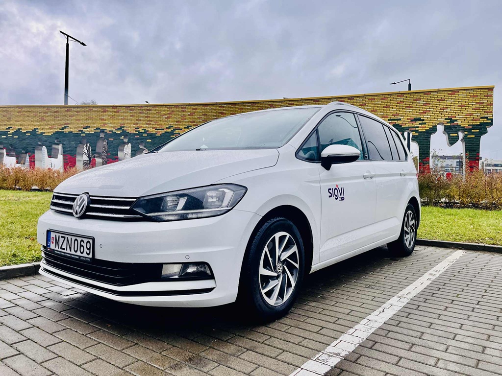 VW Touran automobilio nuoma