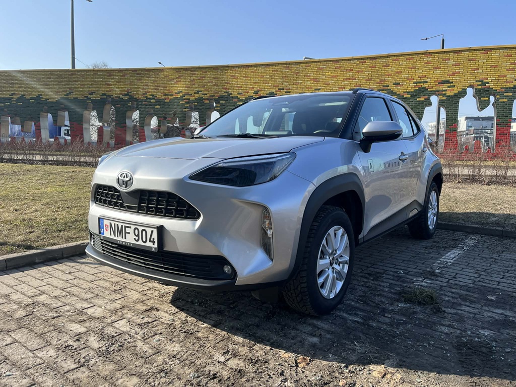 Toyota Yaris Cross аренда автомобиля