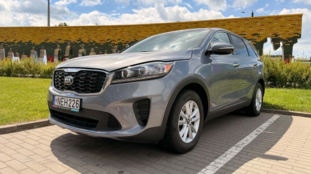 Kia Sorento wynajem samochodów