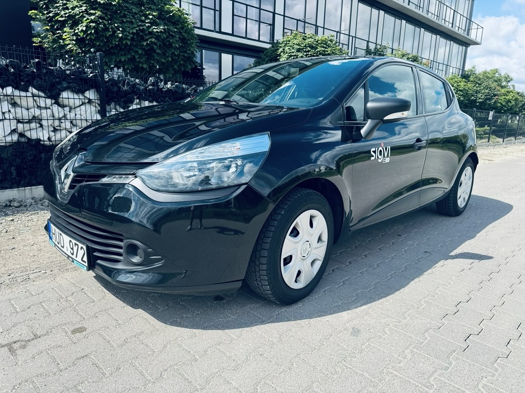 Renault Clio car rental